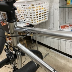 7/12 値下げ!!🚲超美品🚲FUJI BIKE フジ Helion R ヘリオン 20インチ ミニベロ  シルバー クロモリ🚲950の画像