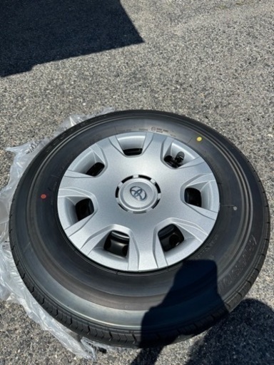 ハイエース　純正ホイール、タイヤセット　新車取り外し
