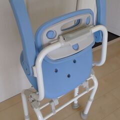 介護用折りたたみシャワーチェアの画像