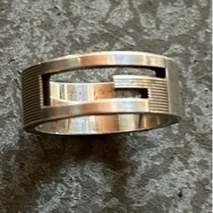 GUCCIリング