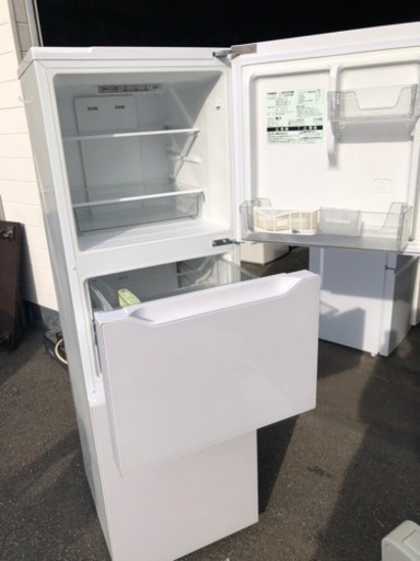 北九州市内配送無料　保証付き　2018年　ツインバード 3ドア冷凍冷蔵庫 幅52.5cm 199L 右開き HR-E919PW パール