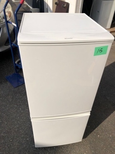 NO１５！！！北九州市内配送無料　保証付き　シャープ 冷蔵庫 つけかえどっちもドアタイプ 137L ホワイト SJ-D14B-W