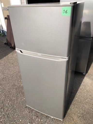 北九州市内配送無料　保証付き　2020年　ハイアール 130L 2ドア冷蔵庫（直冷式）ホワイト【右開き】Haier JR-N130A