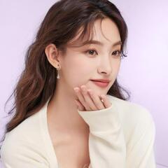 イヤリング レディース 人気 揺れる 「愛の花」 金属アレルギー対応 シルバー925 ノンホールピアス 痛くない 誕生石 母の日 バレンタインデー アクセサリー プレゼント の画像