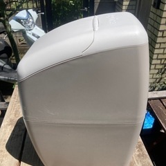 【20%オフ　7/17】【20%オフ　6/15】【20%off】アップリカ　aprica においぽい　オムツ捨て専用ゴミ箱の画像