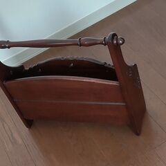 「私の部屋」のアンティークぽいマガジンラックの画像