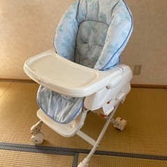子供用品 ベビー用品 ベビーラック、ベビーチェア　Combi エ...