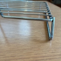 コンロ奥ラック　受け皿付き　台所用品　　の画像