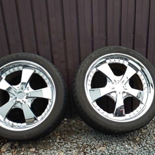 車のパーツ タイヤ、ホイール