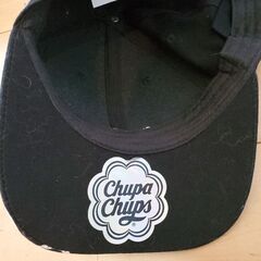 女児　Chupa Chupsのキャップ　黒　帽子の画像