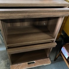 フラップチェスト　本棚の画像