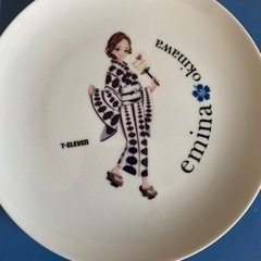 【取引中】セブンイレブン　お皿の画像