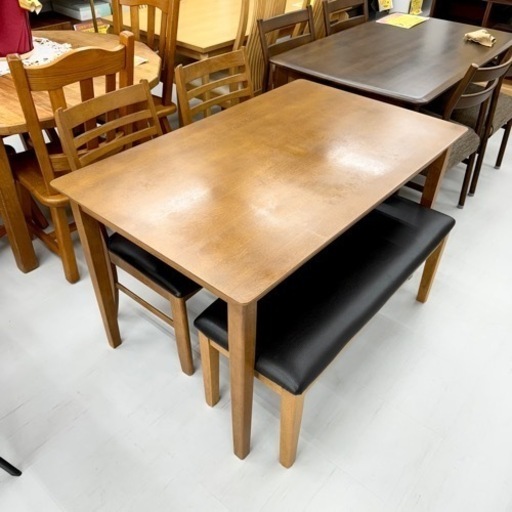 【お買い得‼️】不二貿易 120cm幅4人掛けダイニングテーブルセット 片側ベンチ 合成皮革張りブラック オーク材ブラウン♪