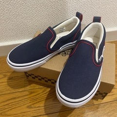 新品18センチVANSスニーカー3〜5日にお引き取り出来る方