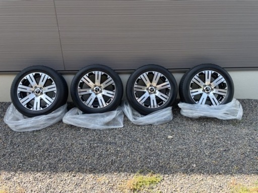 車のパーツ タイヤ、ホイール