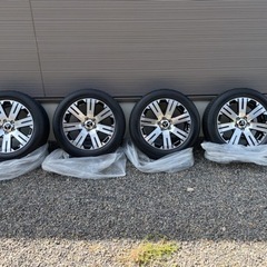 車のパーツ タイヤ、ホイール