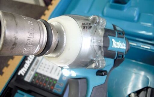 マキタ 18V充電式インパクトレンチ TW285DRGX バッテリー2個 充電器 札幌市