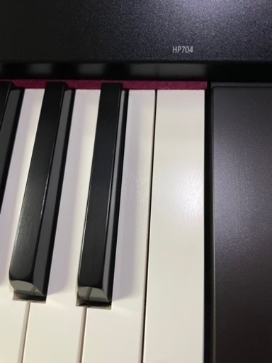 Rolandローランド HP704-DR 2019年製 中古 電子ピアノ 木製鍵盤（ハイブリッド） Roland HPシリーズ

