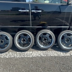 車のパーツ タイヤ、ホイールの画像