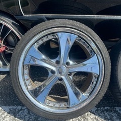 車のパーツ タイヤ、ホイールの画像