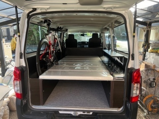 キャラバン　フラットベット型　自転車乗せ型　テーブル型