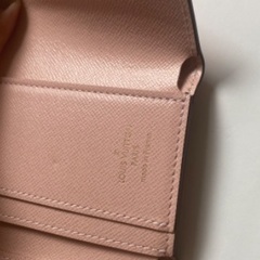 LOUIS VUITTON ポルトフォイユ・ゾエ 三つ折り財布（小銭入れあり）モノグラム ローズ・バレリーヌの画像