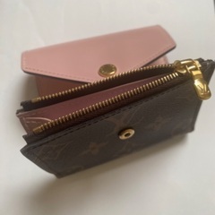 LOUIS VUITTON ポルトフォイユ・ゾエ 三つ折り財布（小銭入れあり）モノグラム ローズ・バレリーヌの画像