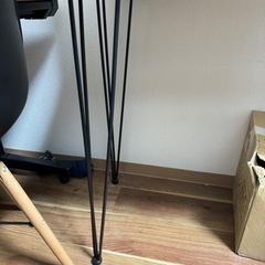 天然無垢材机椅子本棚セットの画像