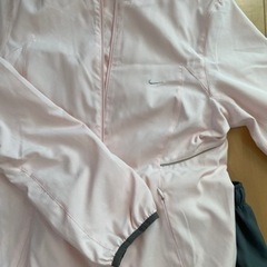 【お取引中】
NIKEスポーツウェア上下セットの画像