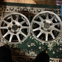 車のパーツ タイヤ、ホイール