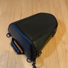 ヘンリービギンズ バイク用シートバッグ