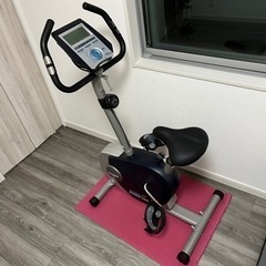 サイクリングマシーン、エアロバイク
の画像