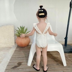 ❤️新品❤️水着 女の子 100 レース 帽子付 の画像