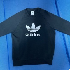 adidas 黒 トレーナーMサイズ