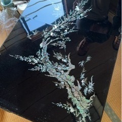 大型　螺鈿細工 テーブルの画像