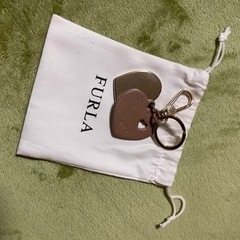 フルラのチャーム