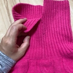 GU✨レア✨ショート丈ニット✨ショッキングピンク✨の画像