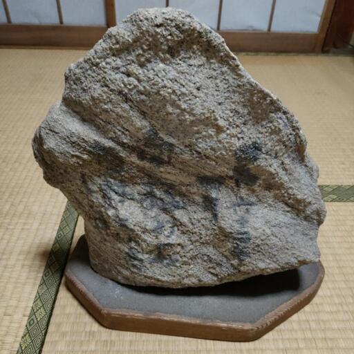 【超希少！】南極の石（大）１点限り　手作りの台座付き