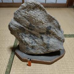 【２３ｋｇ！希少！】南極の石（大）１点限り　手作りの台座付きの画像