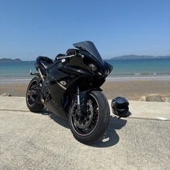 YAMAHA R1