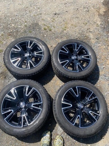 車のパーツ タイヤ、ホイール