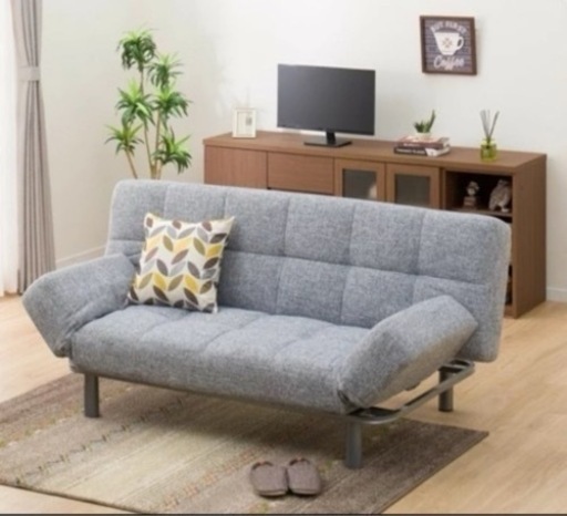 背もたれと肘掛けが動くソファベッド