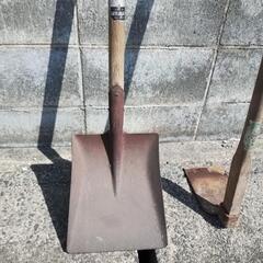 鉄スコップ鍬の画像
