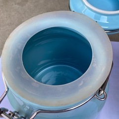 密閉保存容器　ホーローの画像