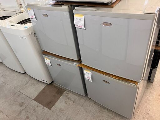40Lフリーザー(冷凍庫)　JF-NU40B　ワンドア　コンパクトサイズ　サブ冷凍庫