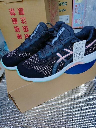 アシックス新品24.5cmスニーカー、ランニングシューズ
