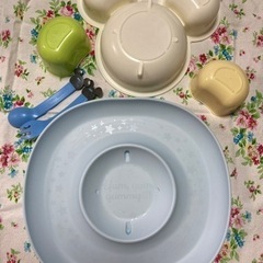 《お取引終了》【中古】ミッキーマウス 食べこぼしキャッチプレート 握りやすいスプーン・フォーク付 キッズプレート 幼児食 子ども用品 子供の食器 錦化成 生活雑貨の画像