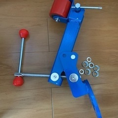 フェンダー ベンダー 折り曲げ 工具 爪 ツメ 折り機 ツメ折り 爪折り 車 自動車 整備 フェンダーアーチ 鉄 ベンディング ツール 4穴 5穴の画像