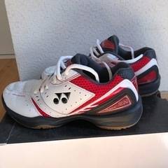 ヨネックスバドミントンシューズの画像