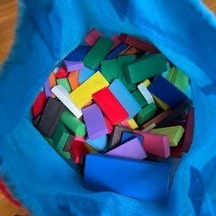 木のおもちゃ　ドミノ倒し　おもちゃの画像